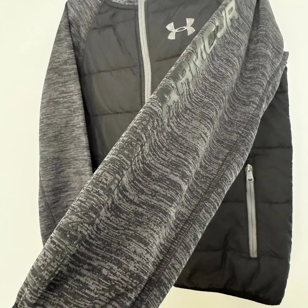 Under Armour Day Trekker Hybrid Jacket in Black/Gray